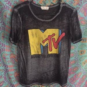 Distressed MTV graphic tee